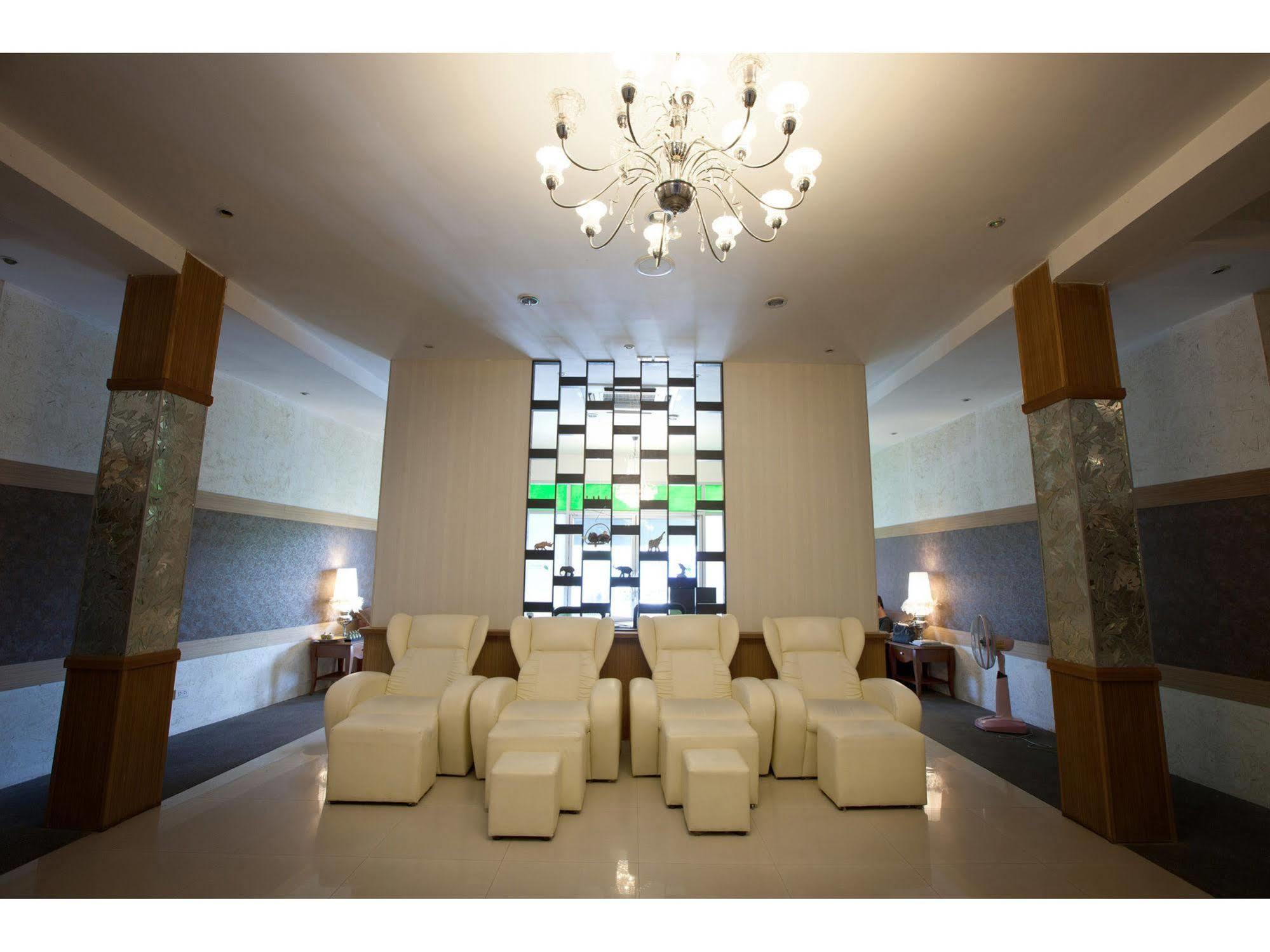 Green Residence Hotel Банг-Рак Экстерьер фото
